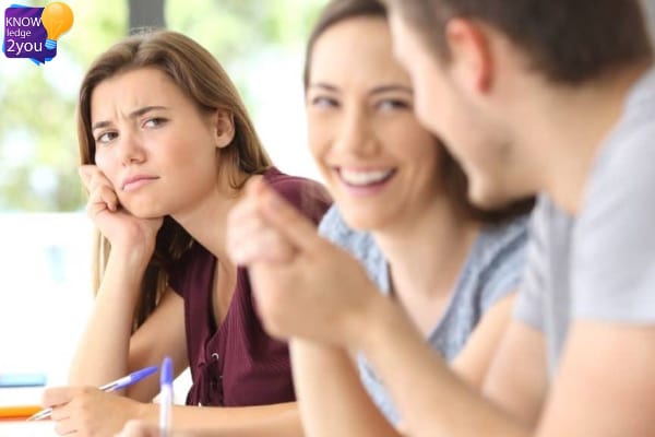 อิจฉาคนอื่น ทำอย่างไรให้เลิกคิดเเบบนั้น?