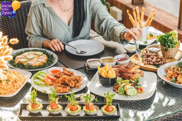 เข้าคาเฟ่ร้านอาหารอย่างไรไม่ให้รอนาน